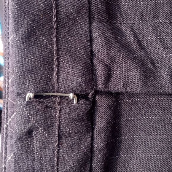 Ashworth Golf Men's size  Black pinstripe size 40.  NWOT QUALITY - Picture 6 of 7